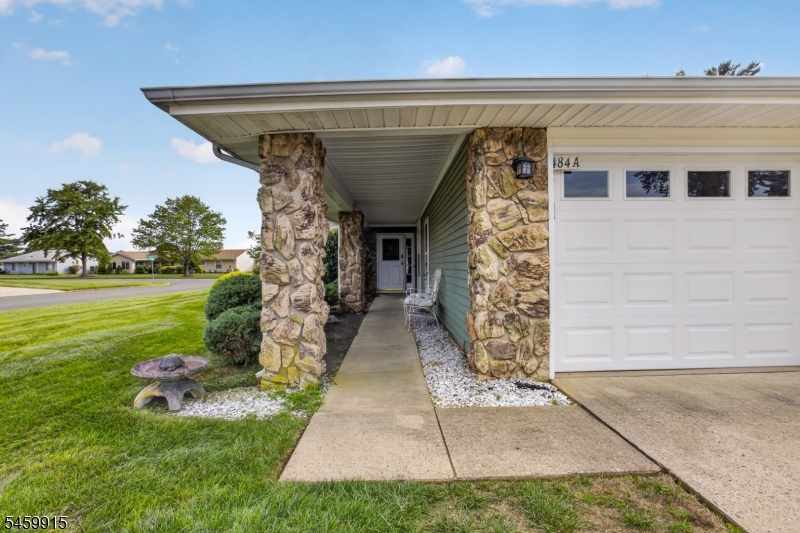 484 Fairton Dr