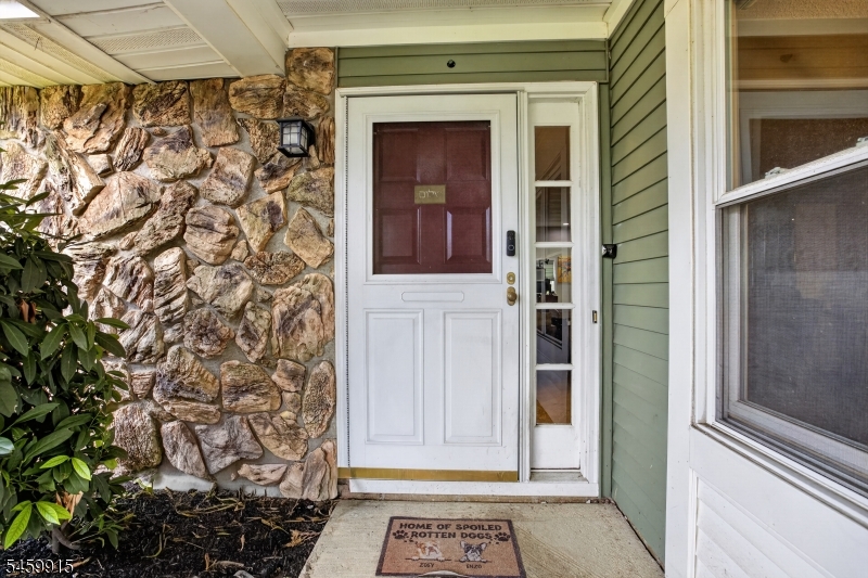 484 Fairton Dr