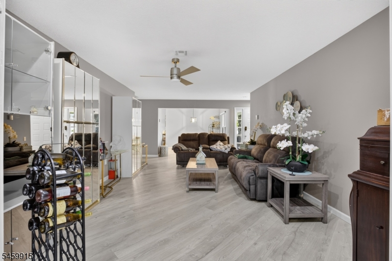 484 Fairton Dr