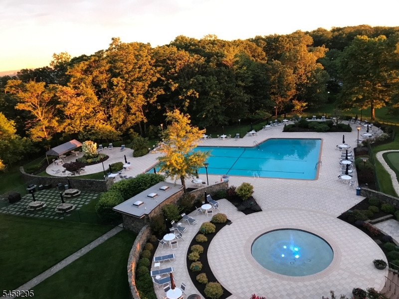 2 Claridge Dr. 7fw