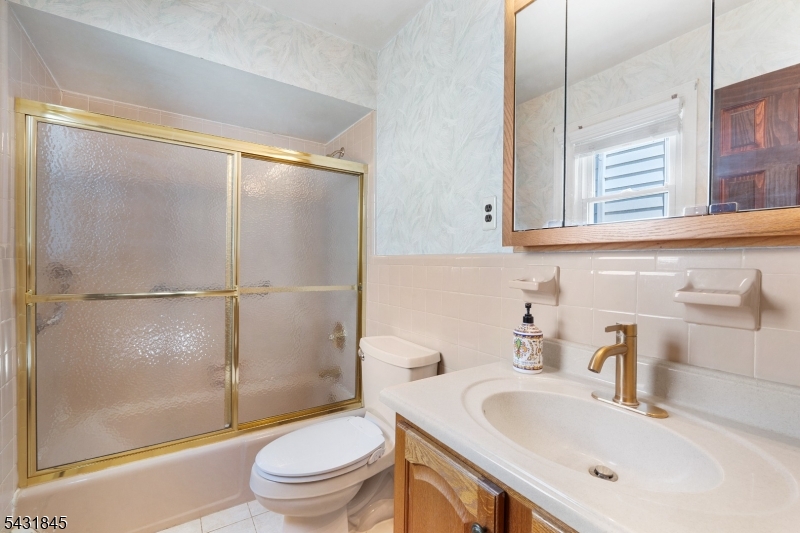 Full Bath
