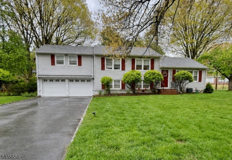 2 Knapp Ave, Florham Park Boro, NJ 07932 Listing Photo  0