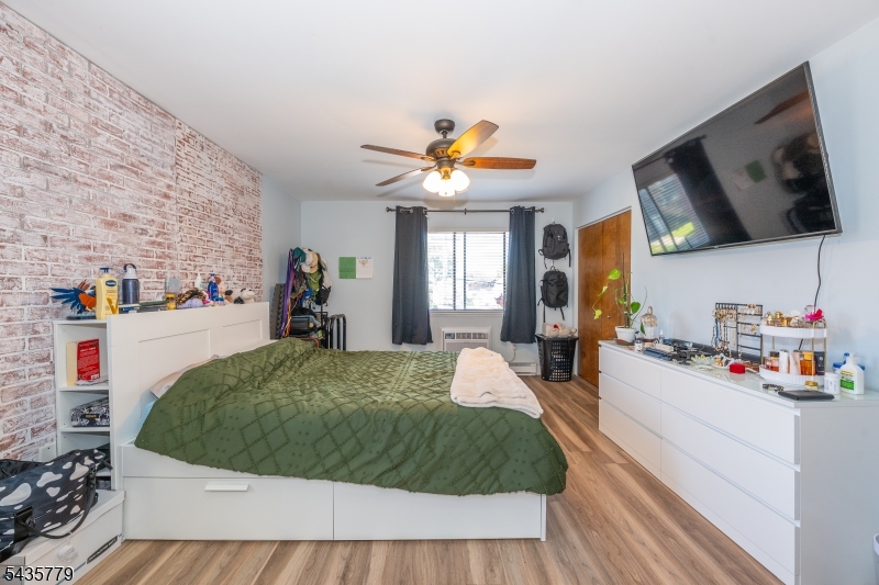 PRIMARY BED