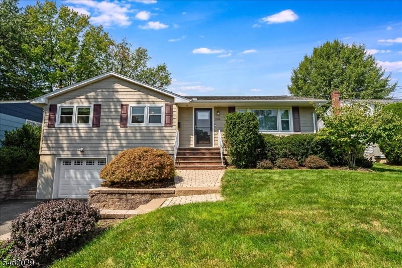 2105 Maple View Ct