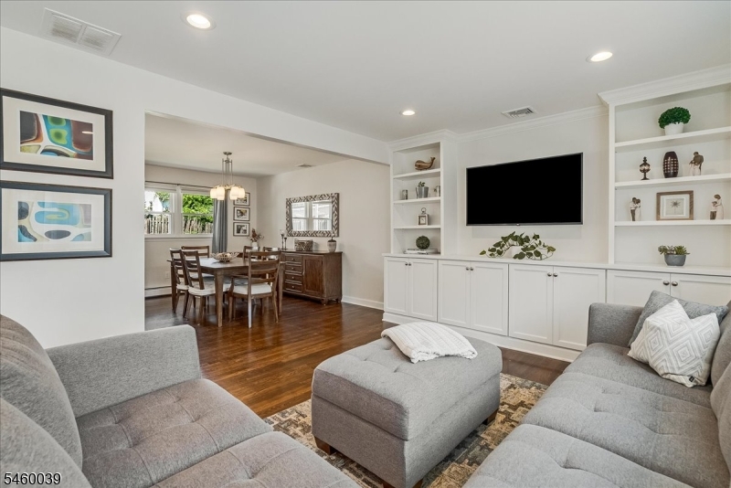 2105 Maple View Ct