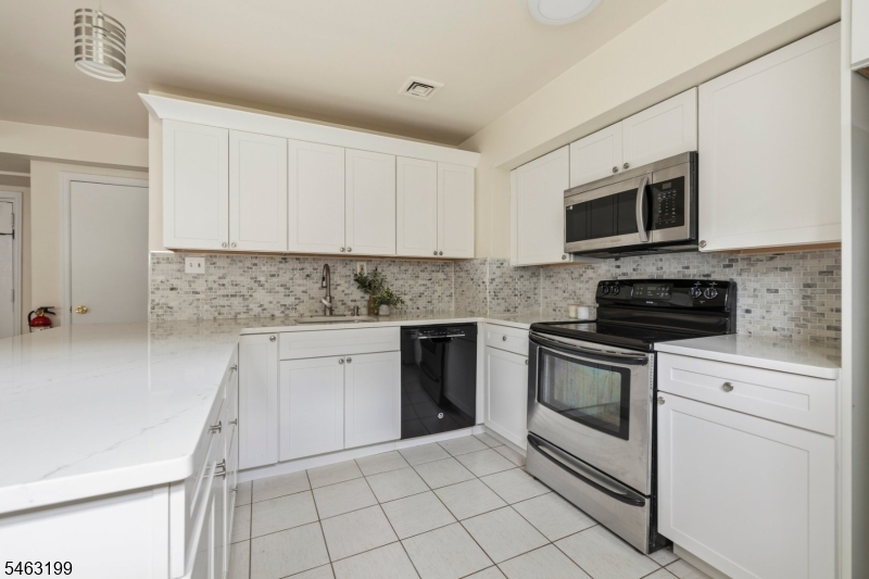 206 Main St 23