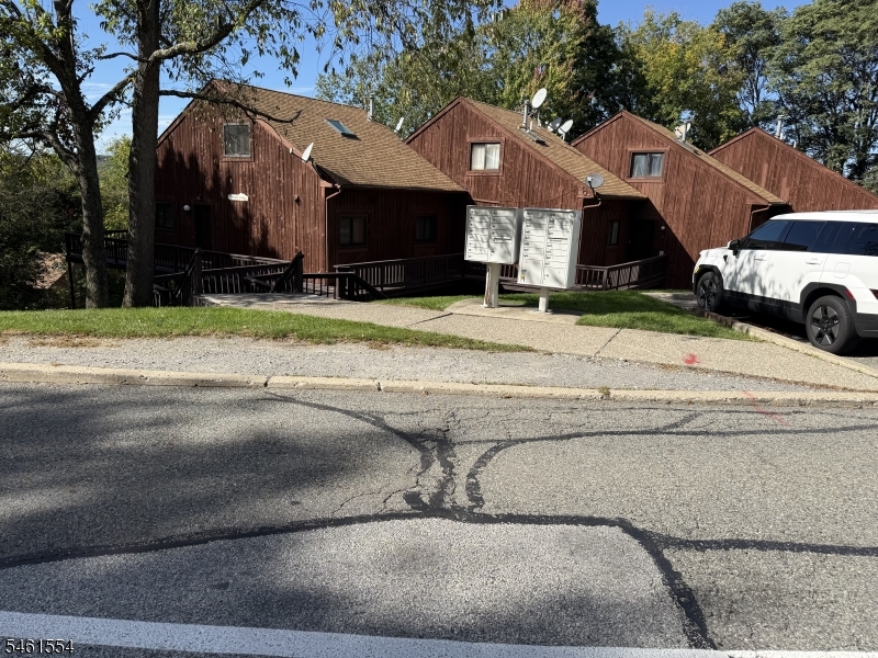 11 Great Gorge Dr 6