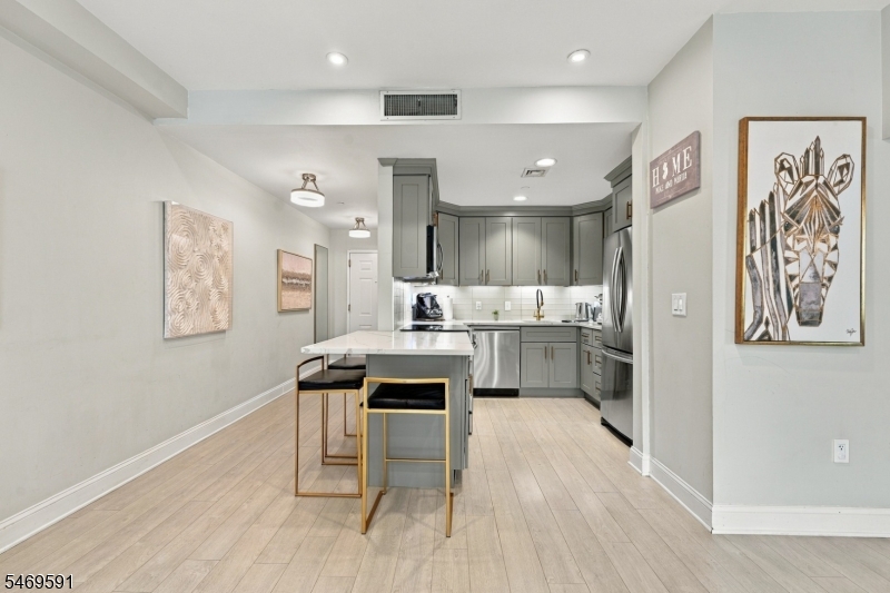 206 Shearwater Ct  Unit 51 51