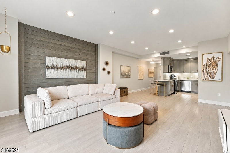 206 Shearwater Ct  Unit 51 51