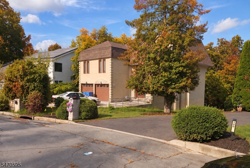 122 Rye Rd