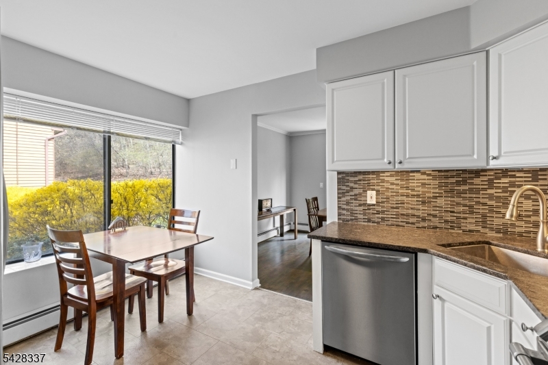 Eat In Kitchen