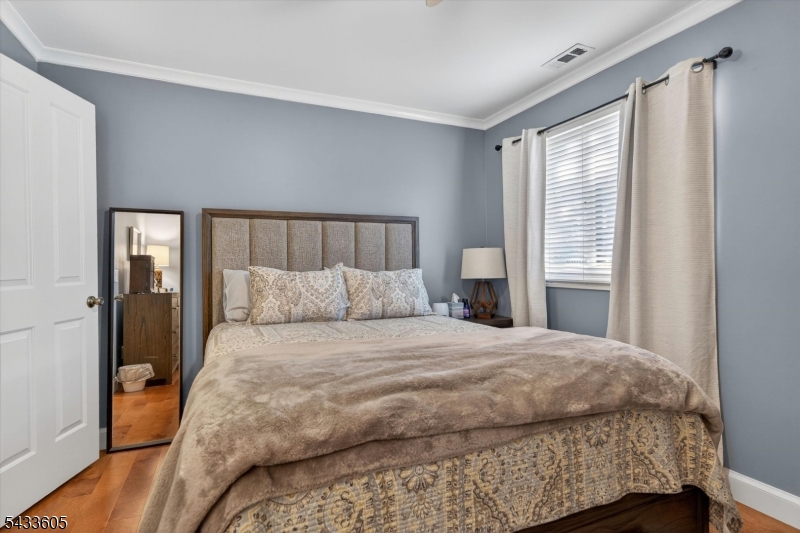 Primary bdrm
