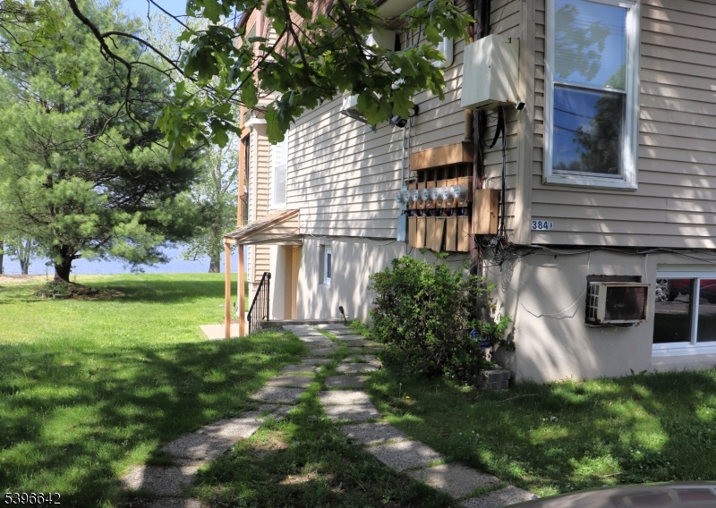 384 Lake Shore South A