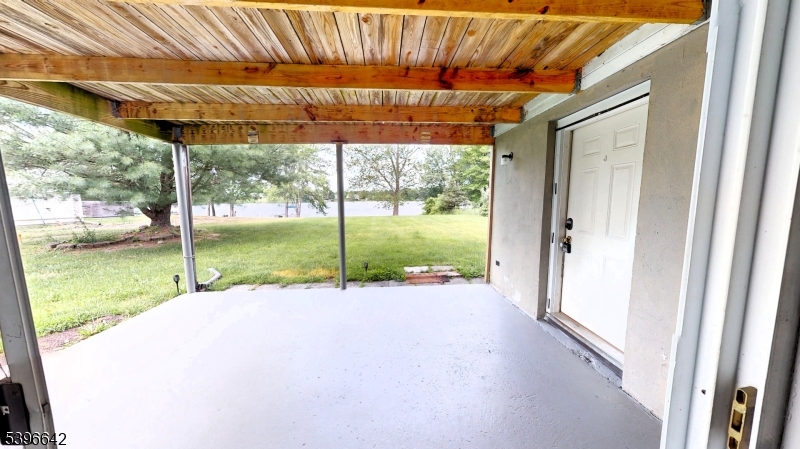 384 Lake Shore South A