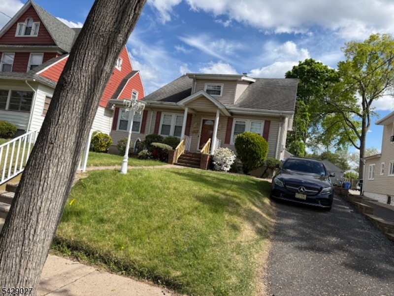 305 Penfield Pl, Dunellen Boro, NJ 08812 Listing Photo  0