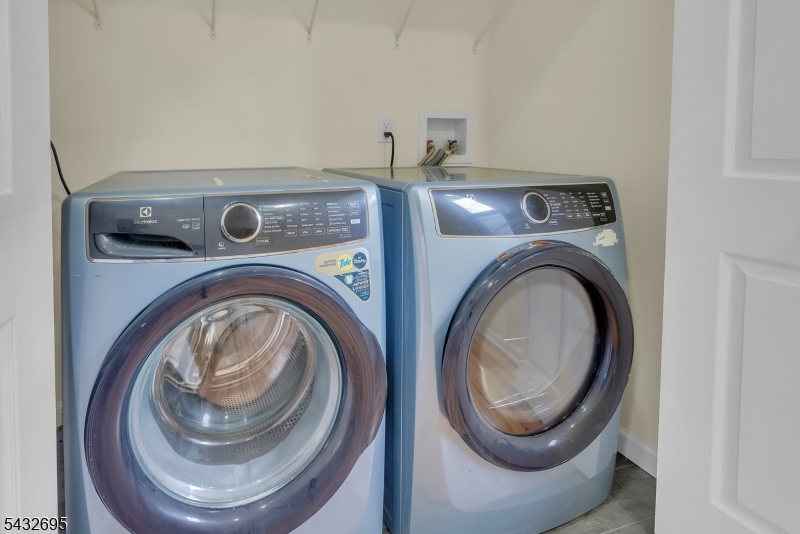 WASHER & DRYER
