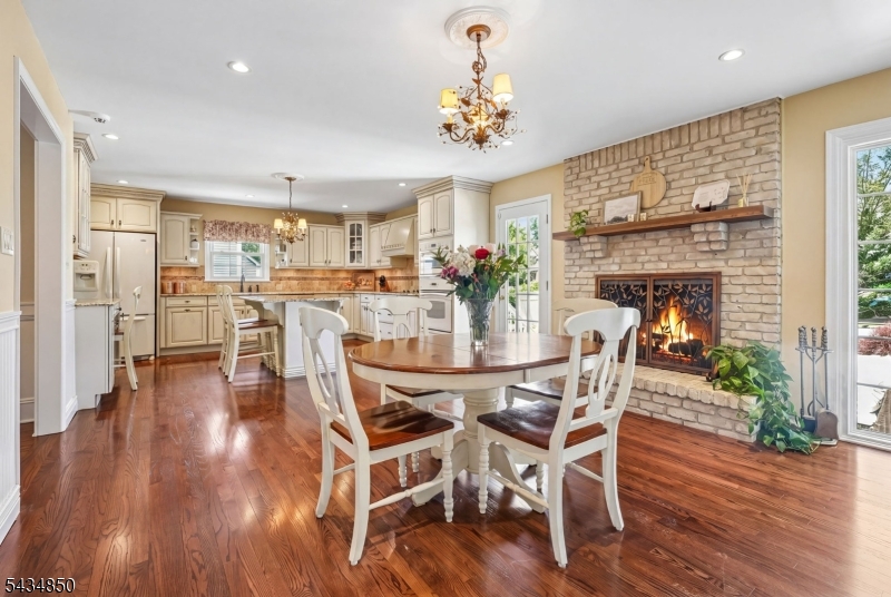 Add'l View of Kitchen