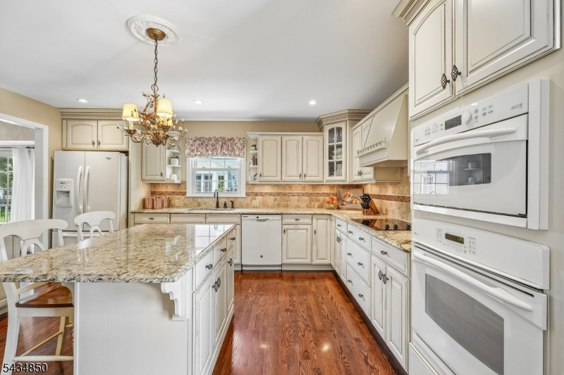 Lots of Counter Space
