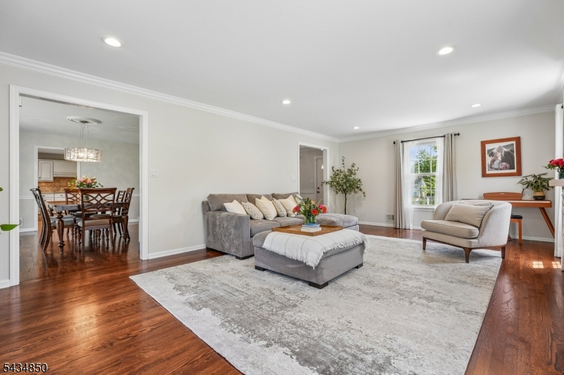 Add'l View of Living Room