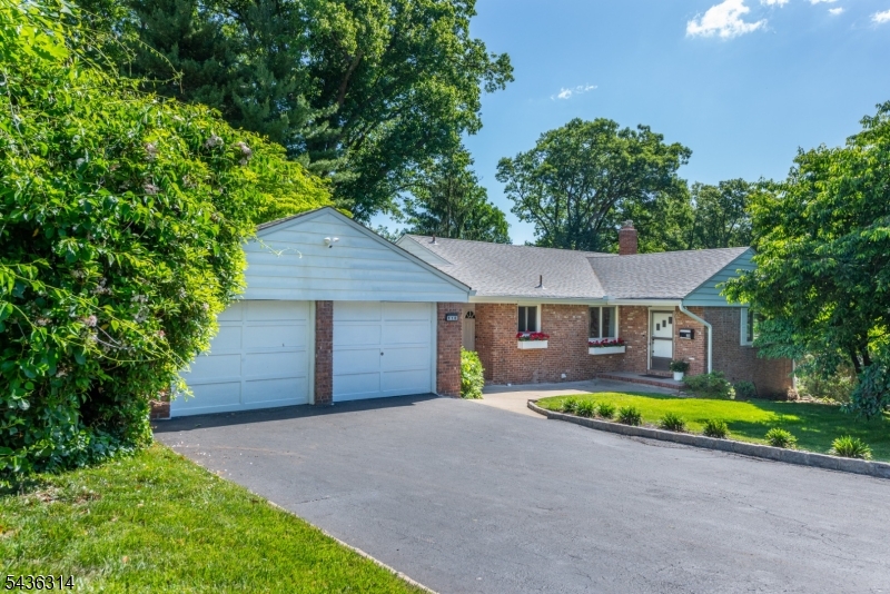 110 Woodlawn Ave, Clifton City, NJ 07013 Listing Photo  0