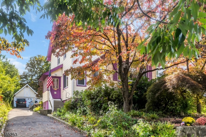 62 Riggs Pl