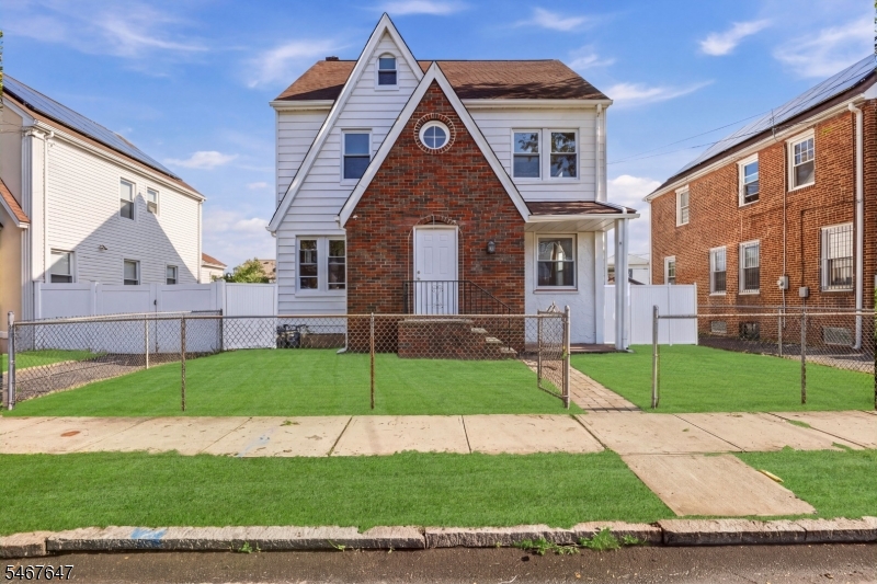 26 Crescent Ave