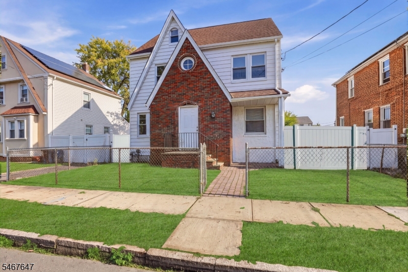 26 Crescent Ave