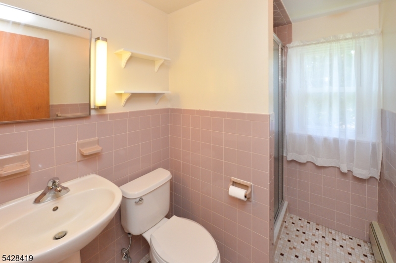 2nd floor bathroom