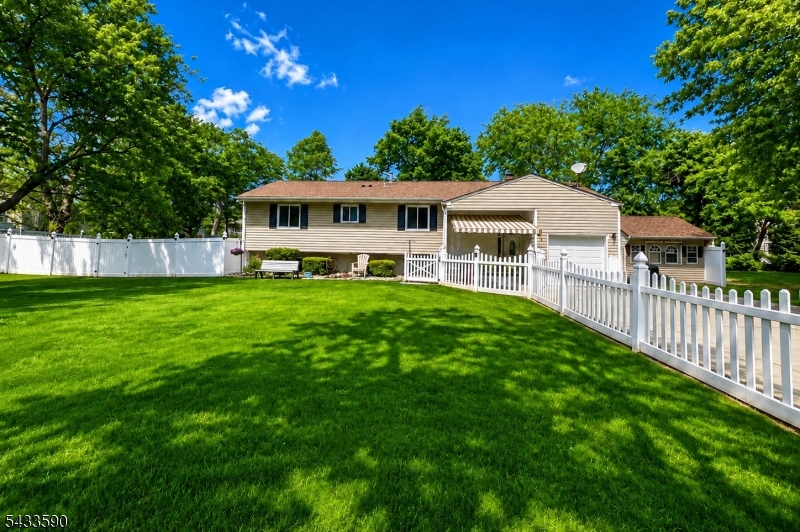 4 Meade Ct, Piscataway Twp., NJ 08854 Listing Photo  0