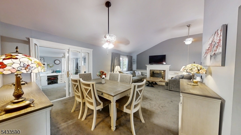 Open Concept LR / DR