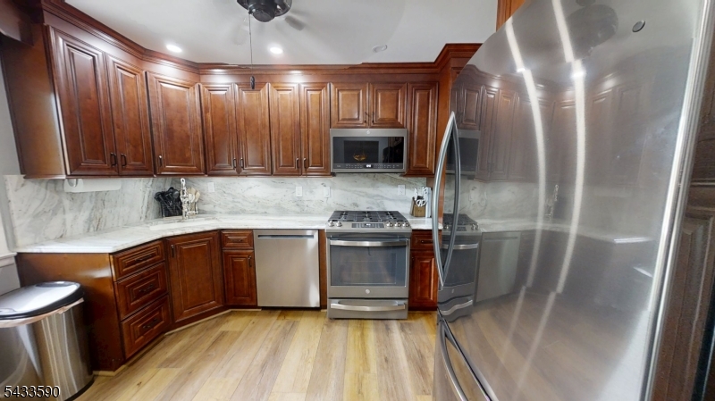 Newly Renovated Kitchen