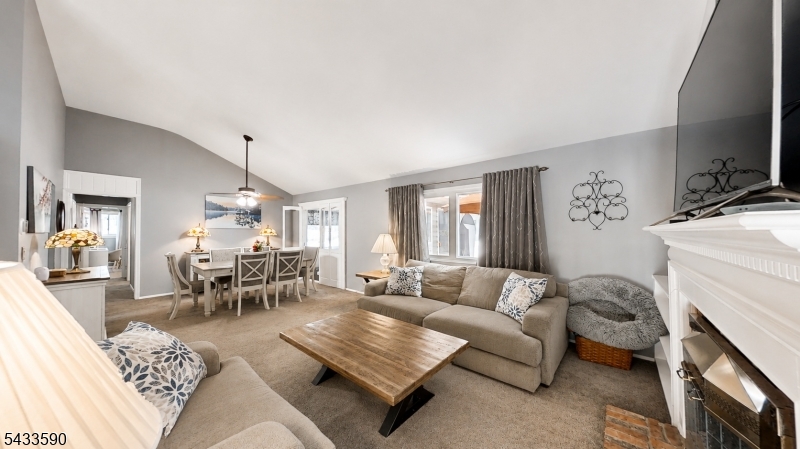 LIVING RM - DINING RM