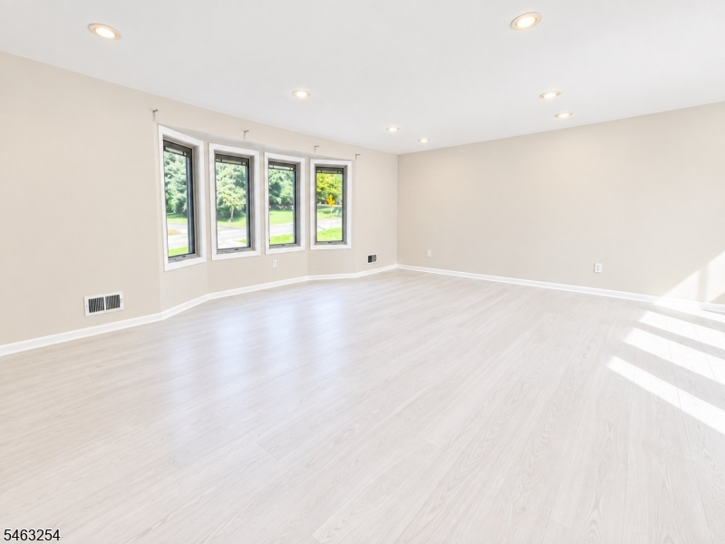 95 Eagle Rock Ave