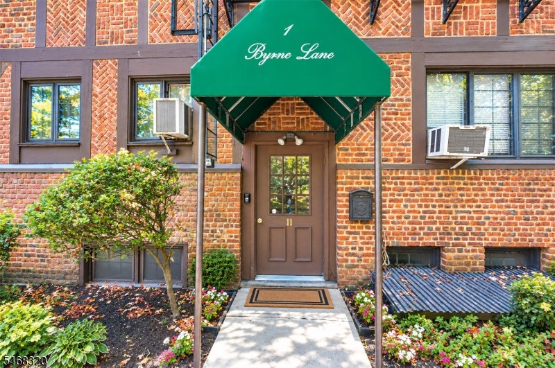 1 Byrne Ln 11