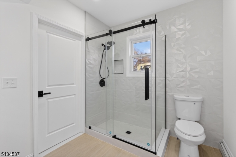 Jack & Jill Bath