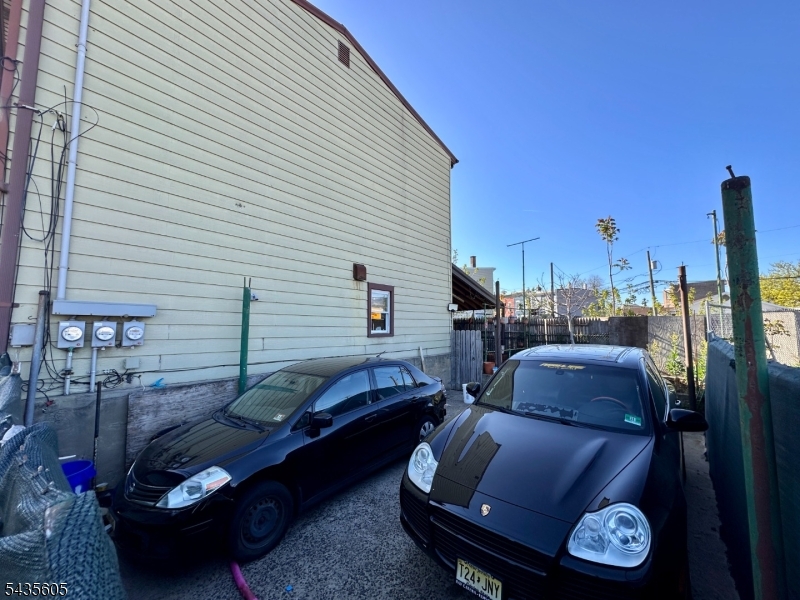 Parking 2 cars