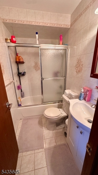 bathroom 2nd flr