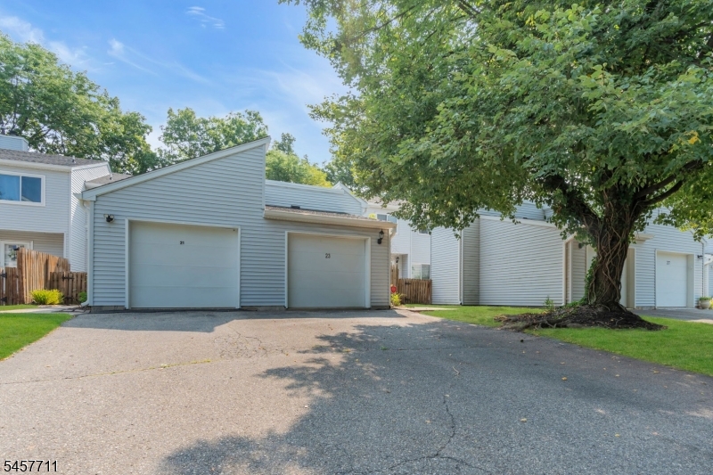 23 Krenkel Ct
