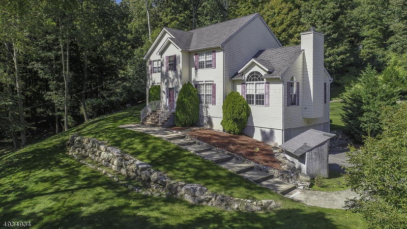145 Mountain Lake Rd