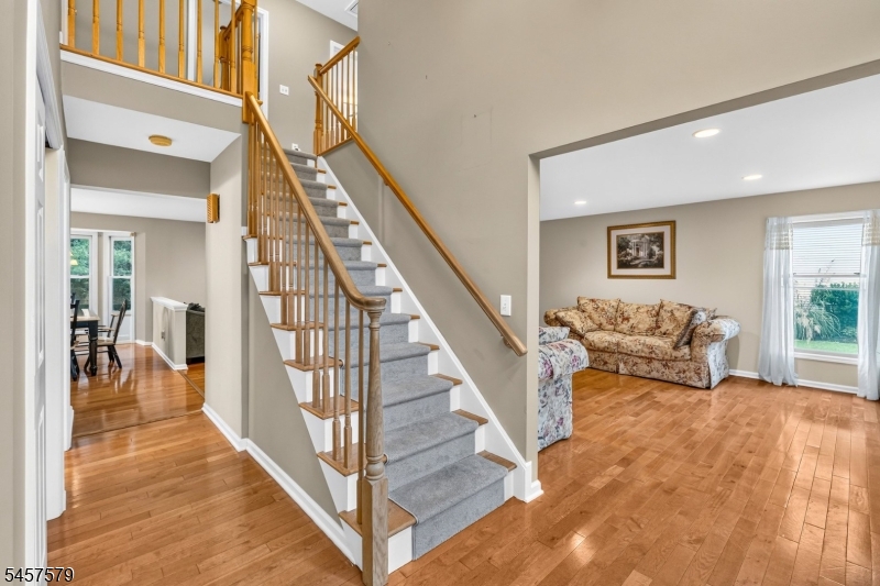 12 Poppy Dr