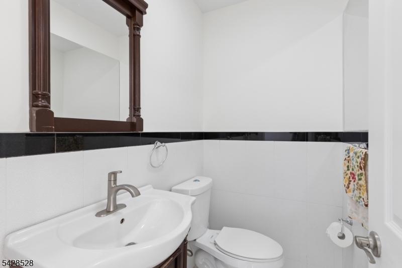 1ST FL HALF BATH