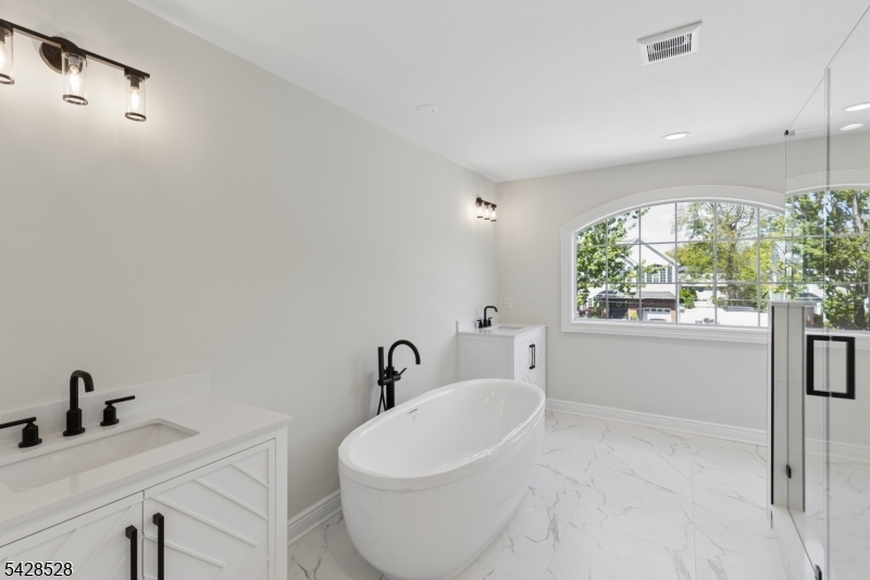 PRIMARY BATH WITH SOAKING TUB
