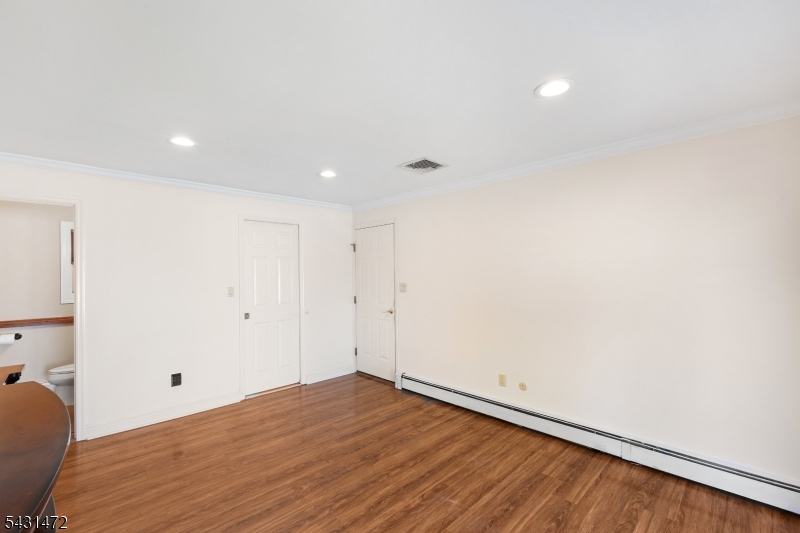 Family Room, Powder Rm, Garage