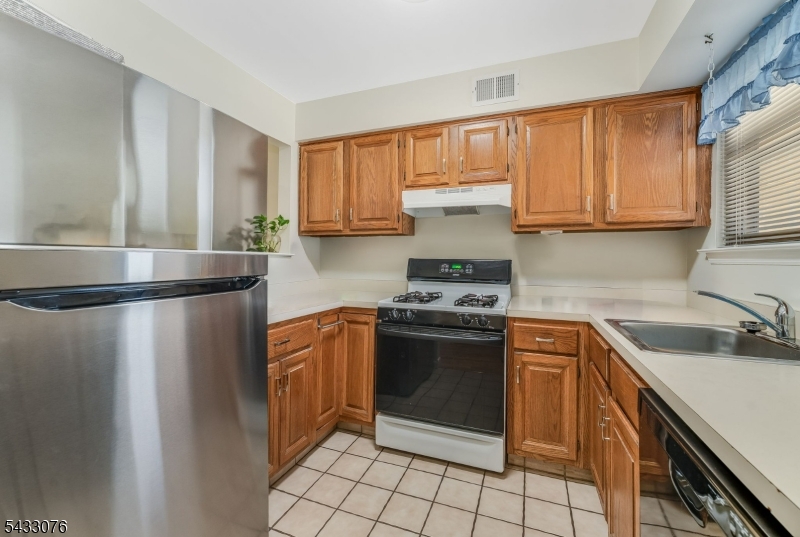 130 Locust Ct