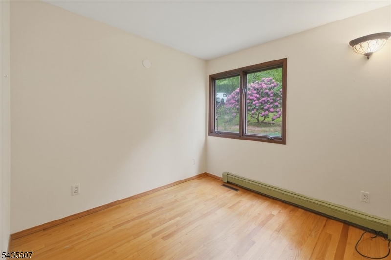 bedroom,