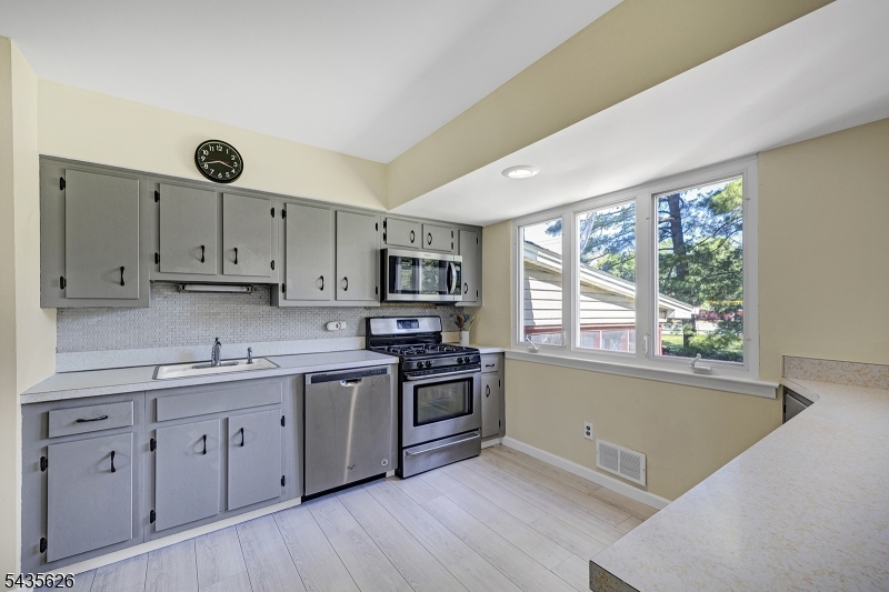 Sunny Kitchen