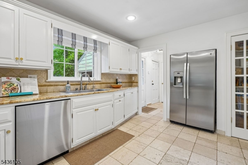 8 Cross Gates, Short Hills