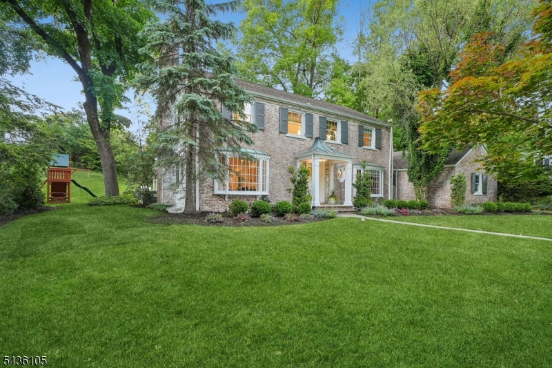 8 Cross Gates, Short Hills