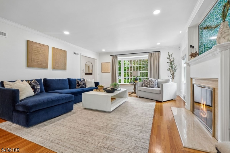 8 Cross Gates, Short Hills