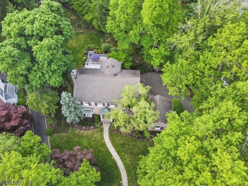 8 Cross Gates, Short Hills